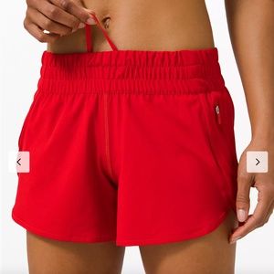 Lululemon Tracker Low-Rise Short 4"